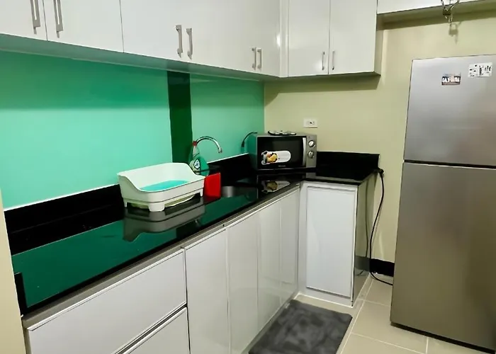 Manhattan Plaza - 1 Executive Br In Araneta * Manila